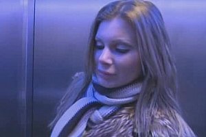 偷窥wc女沟piss小便